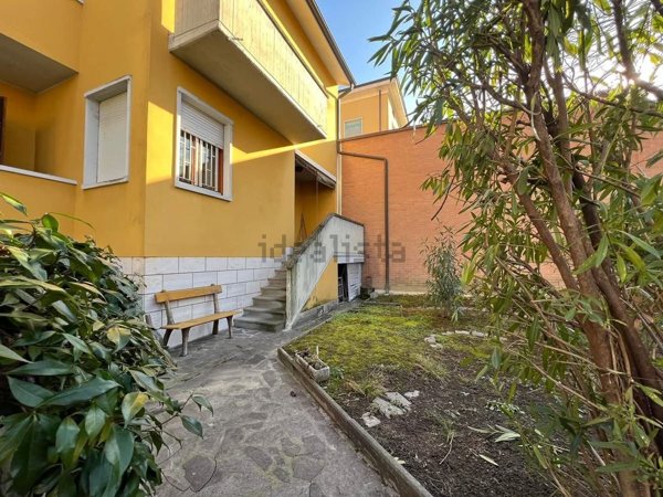 casa indipendente in vendita a Modena in zona San Cataldo