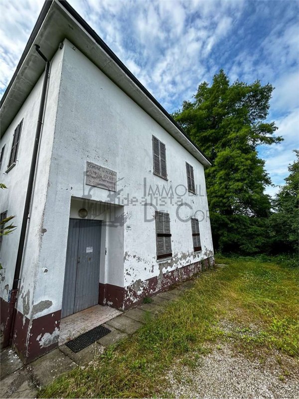 casa indipendente in vendita a Modena