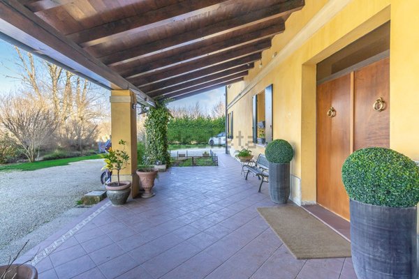 casa indipendente in vendita a Modena