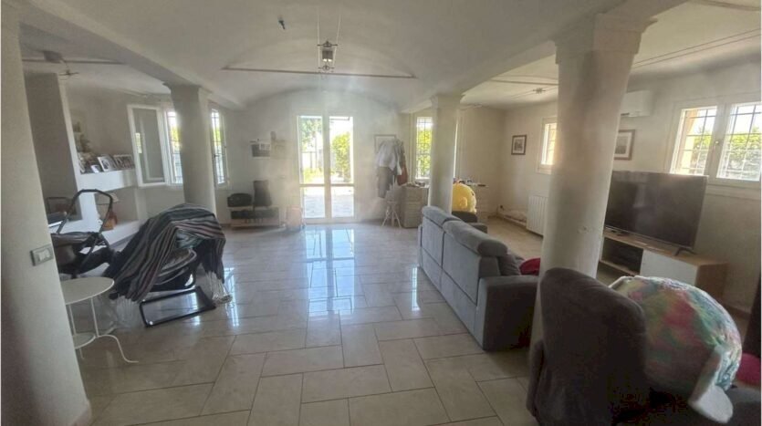 casa indipendente in vendita a Modena in zona Villanova