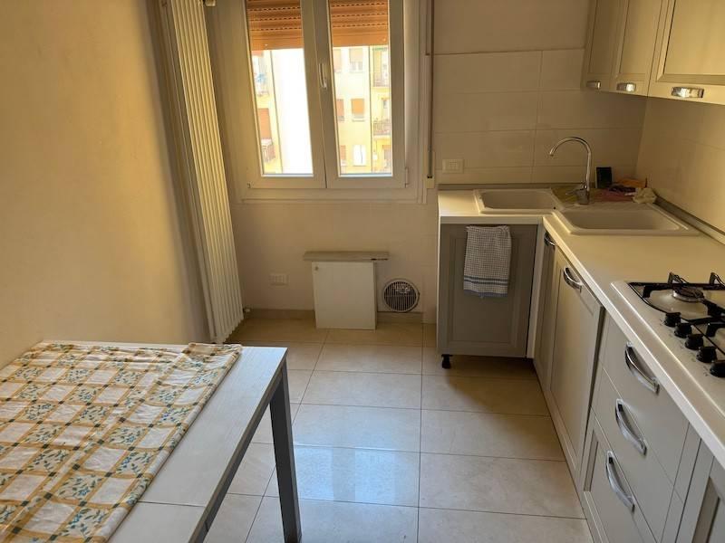 appartamento in vendita a Modena in zona San Lazzaro / Modena Est