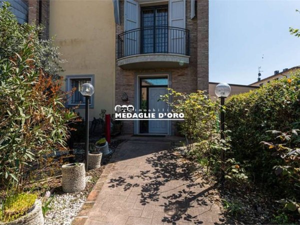 casa indipendente in vendita a Modena in zona Buon Pastore