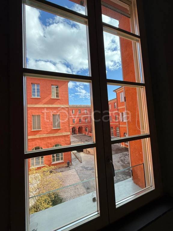 appartamento in vendita a Modena in zona Centro Storico