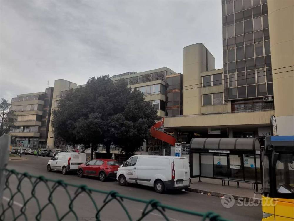 ufficio in vendita a Modena in zona San Faustino