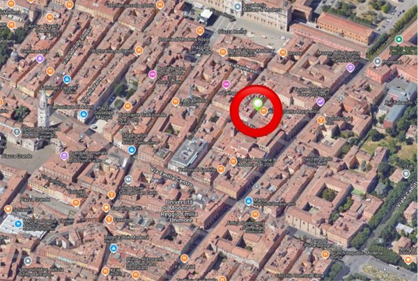 locale di sgombero in vendita a Modena in zona Centro Storico