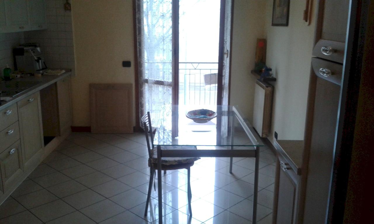 appartamento in vendita a Modena in zona Madonnina / Quattro Ville