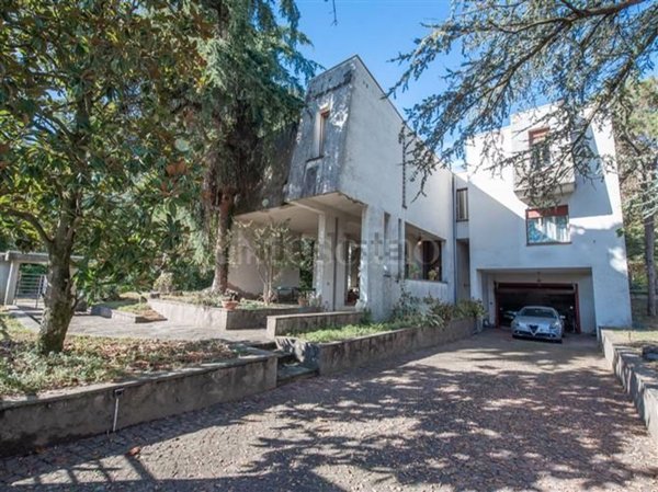 casa indipendente in vendita a Modena in zona San Faustino