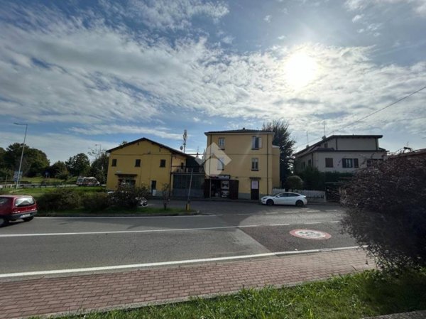negozio in vendita a Modena in zona Baggiovara