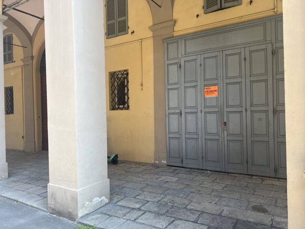 casa indipendente in vendita a Modena in zona Centro Storico