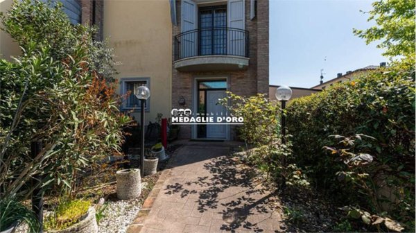 casa indipendente in vendita a Modena