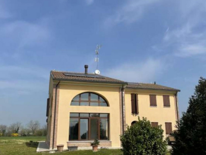casa indipendente in vendita a Modena