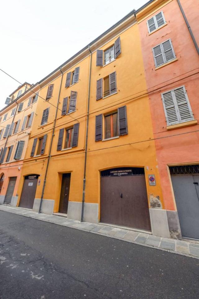 appartamento in vendita a Modena in zona Centro Storico