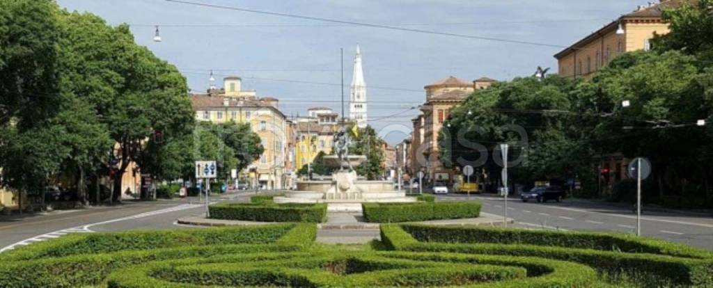 appartamento in vendita a Modena in zona Crocetta