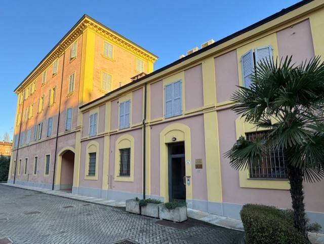appartamento in vendita a Modena in zona Crocetta