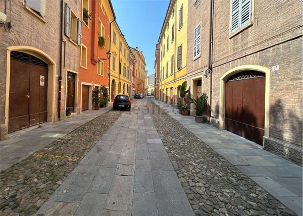 appartamento in vendita a Modena in zona Centro Storico