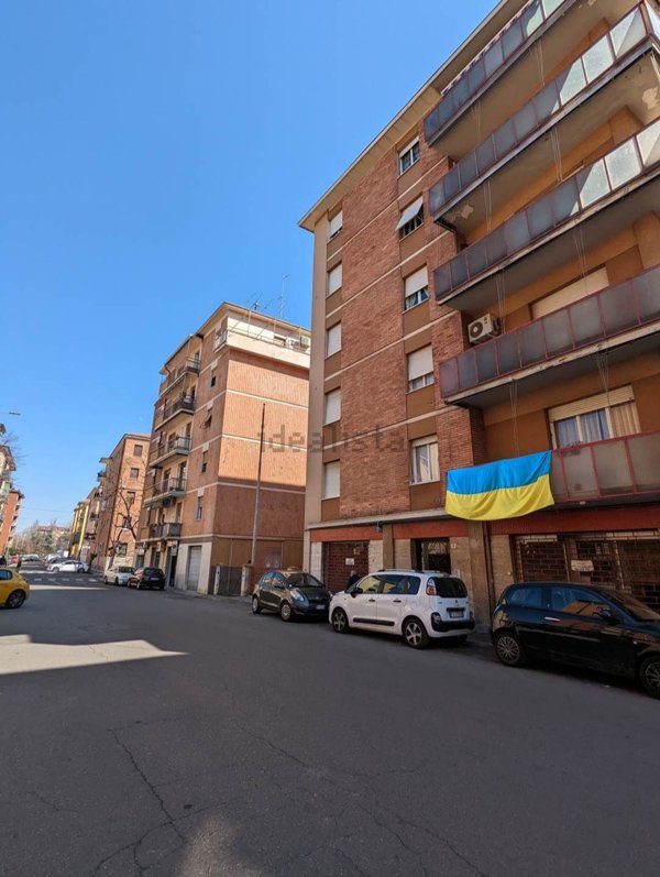 negozio in vendita a Modena in zona San Lazzaro / Modena Est