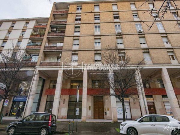 appartamento in vendita a Modena in zona Crocetta