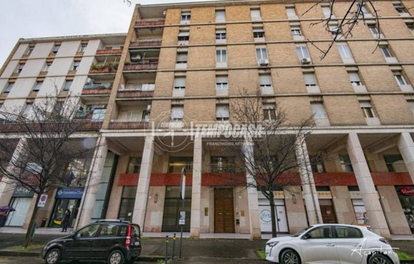 appartamento in vendita a Modena in zona San Lazzaro / Modena Est