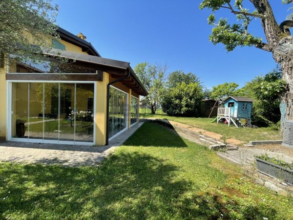 casa indipendente in vendita a Modena in zona San Faustino