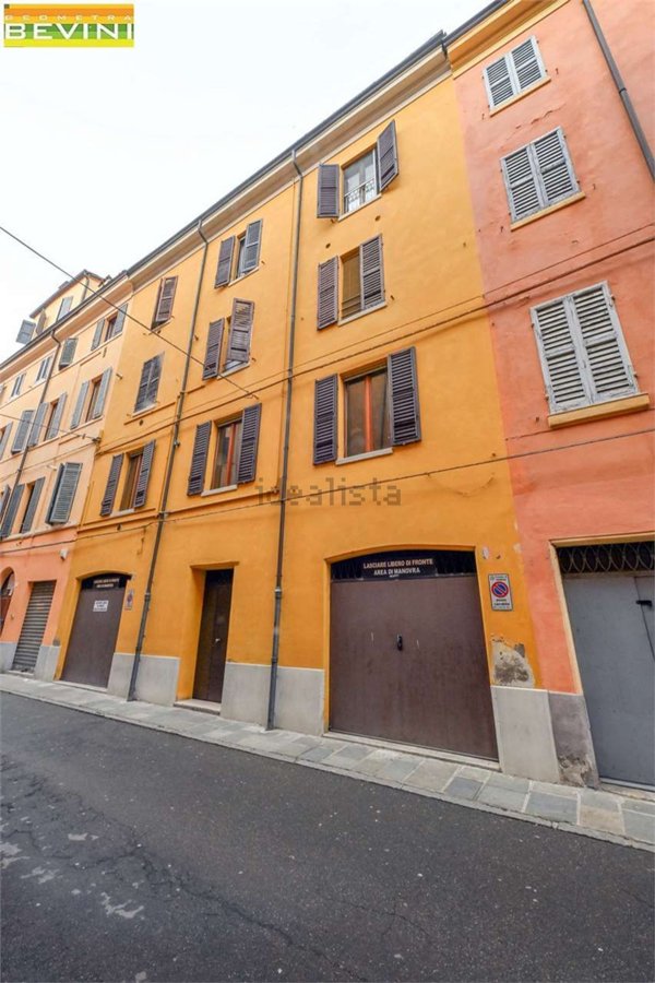 appartamento in vendita a Modena in zona Centro Storico