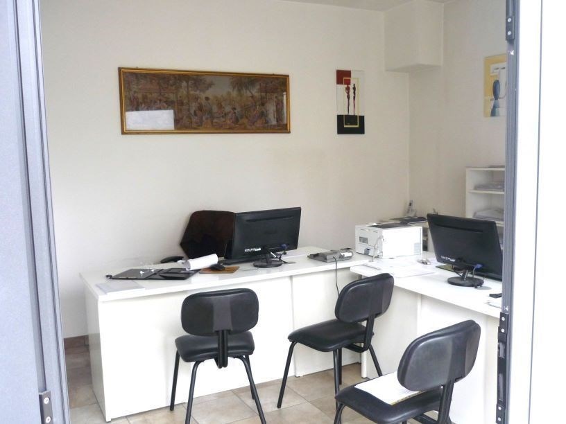 appartamento in vendita a Modena in zona Amendola