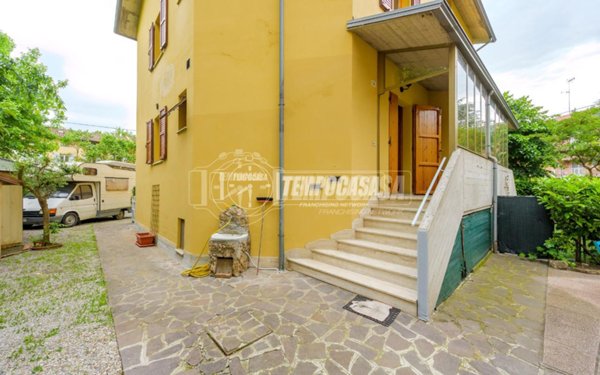 casa indipendente in vendita a Modena in zona Buon Pastore