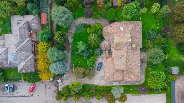 casa indipendente in vendita a Modena