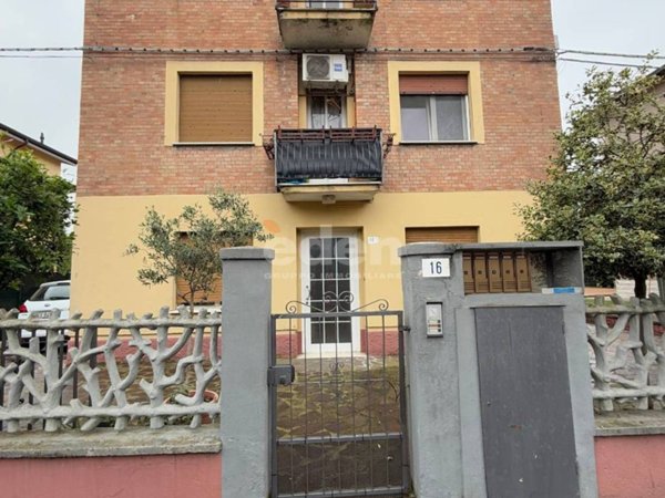 casa indipendente in vendita a Modena in zona Baggiovara