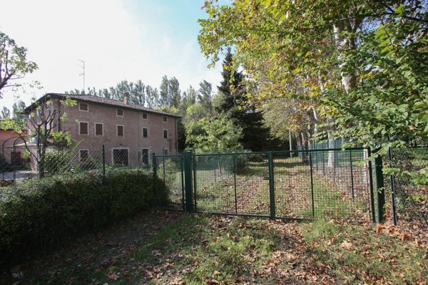 casa indipendente in vendita a Modena in zona San Donnino