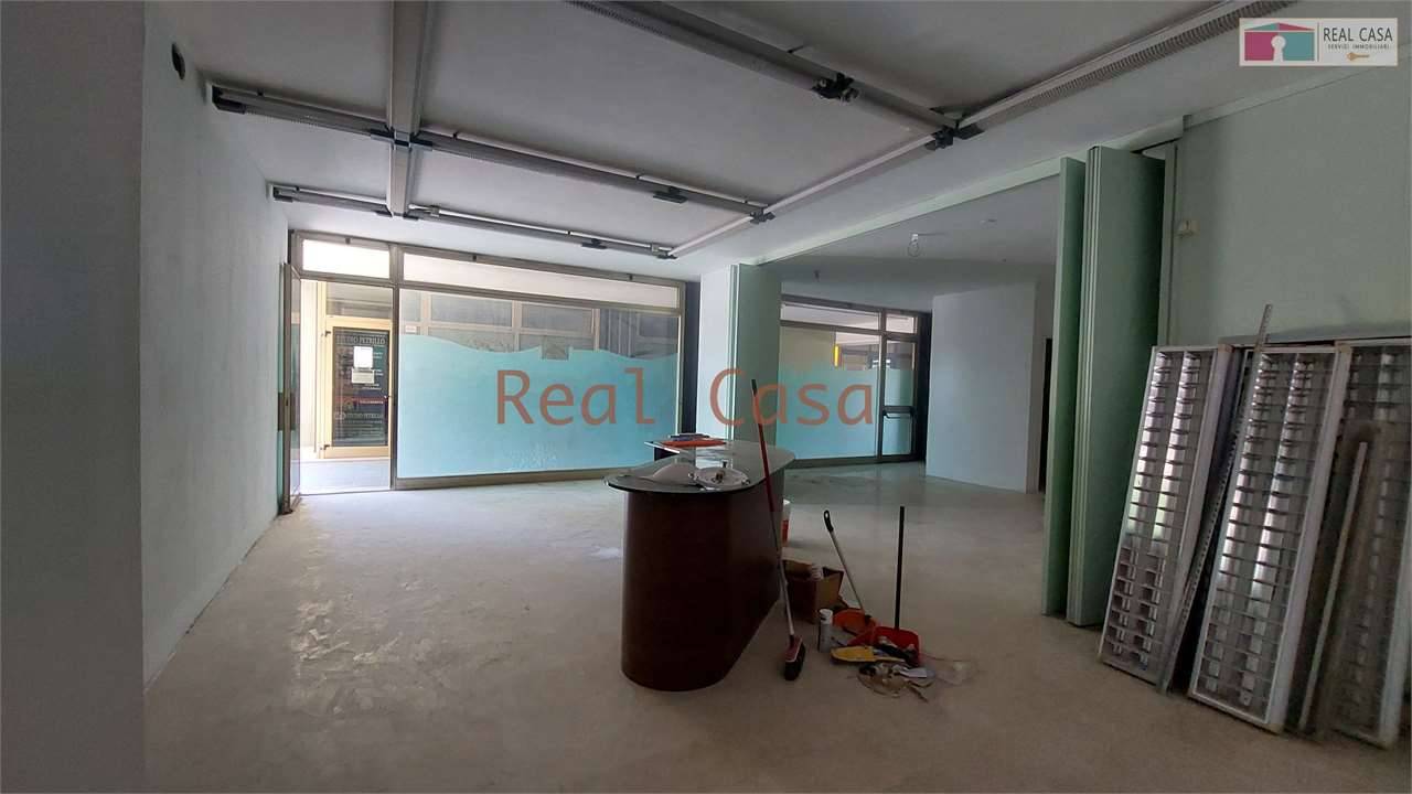 ufficio in vendita a Modena in zona San Faustino