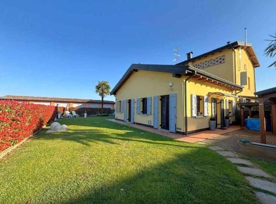 casa indipendente in vendita a Modena in zona Crocetta