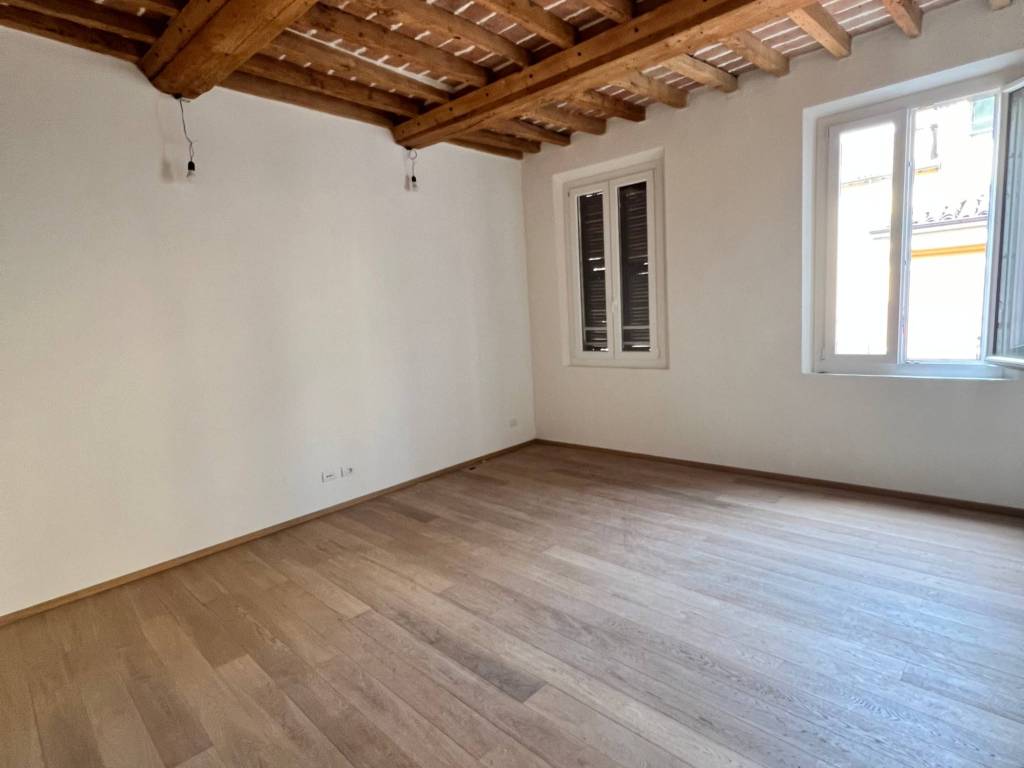 appartamento in vendita a Modena in zona Centro Storico