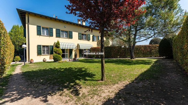 casa indipendente in vendita a Modena in zona Buon Pastore