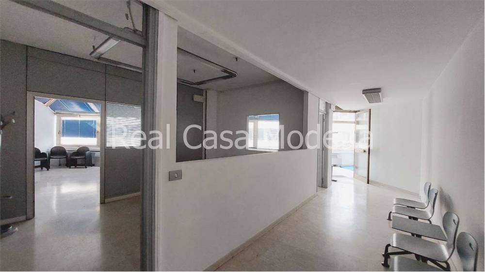 ufficio in vendita a Modena in zona San Faustino