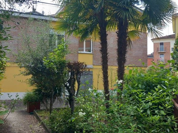 casa indipendente in vendita a Modena
