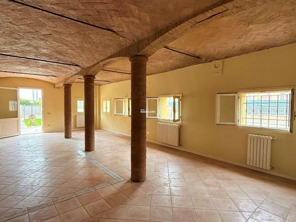 casa indipendente in vendita a Modena in zona Ganaceto