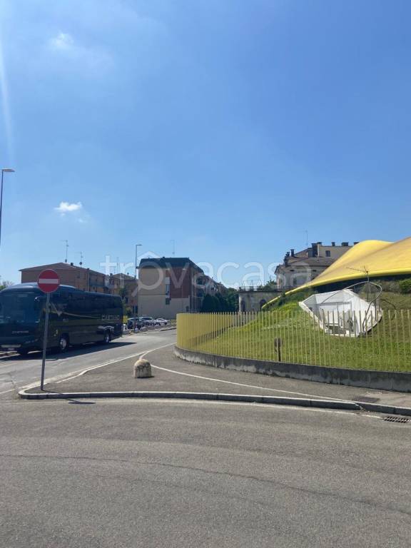 appartamento in vendita a Modena in zona Crocetta
