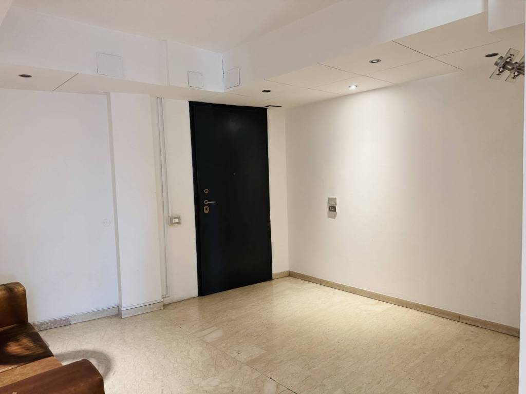 ufficio in vendita a Modena in zona Vaciglio