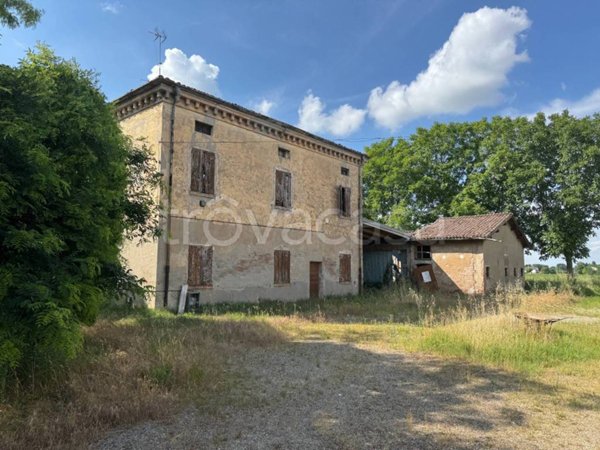 casa indipendente in vendita a Modena in zona Ganaceto