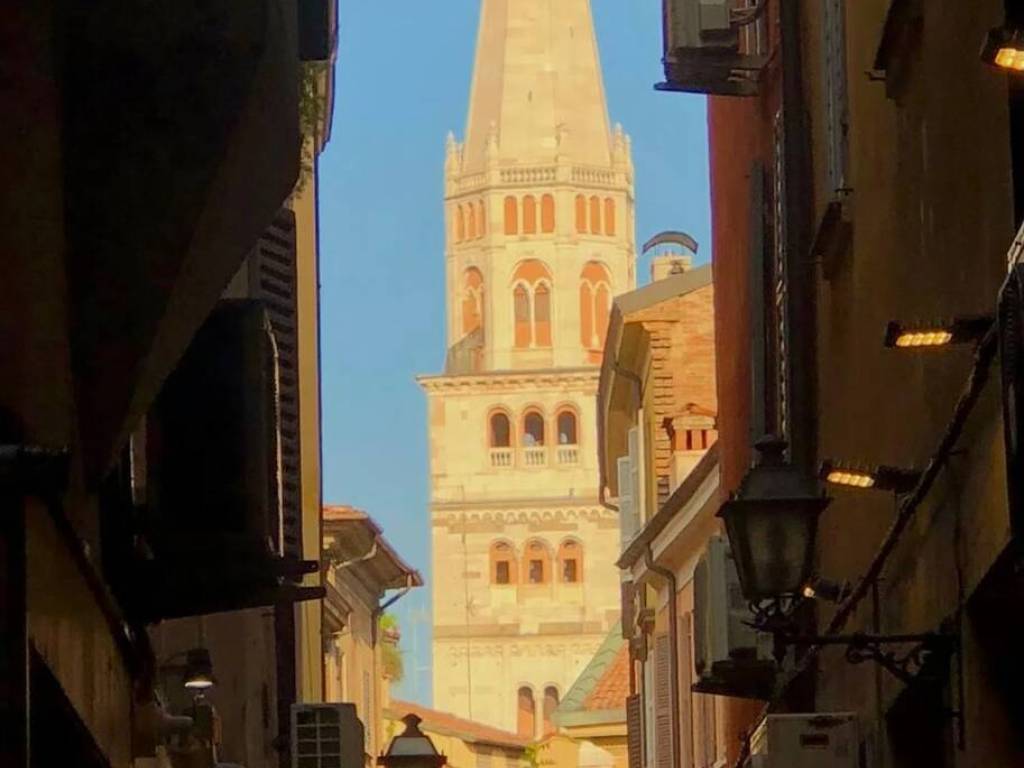 appartamento in vendita a Modena in zona Centro Storico