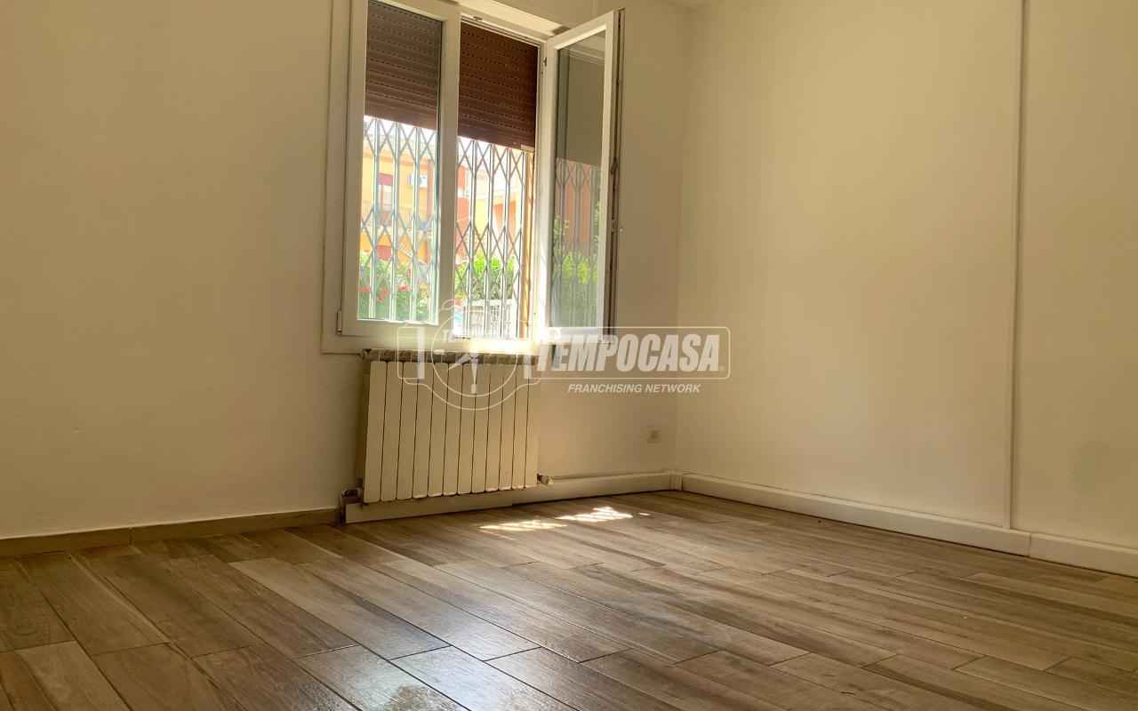 appartamento in vendita a Modena in zona Madonnina / Quattro Ville