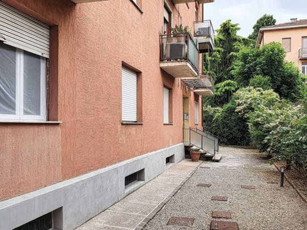 appartamento in vendita a Modena in zona San Lazzaro / Modena Est