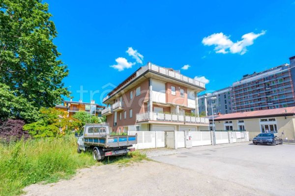 casa indipendente in vendita a Modena in zona San Faustino