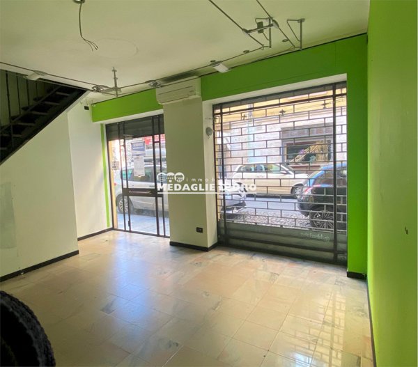 negozio in vendita a Modena in zona Centro Storico