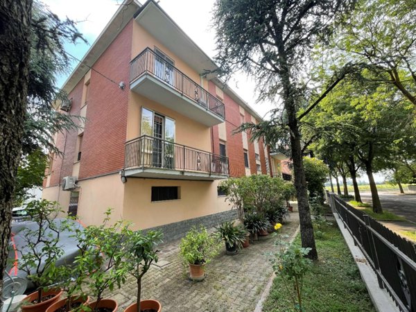 appartamento in vendita a Modena in zona Crocetta
