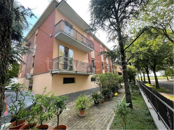 appartamento in vendita a Modena in zona Crocetta