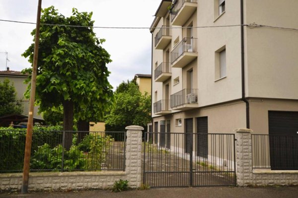 appartamento in vendita a Modena in zona San Lazzaro / Modena Est