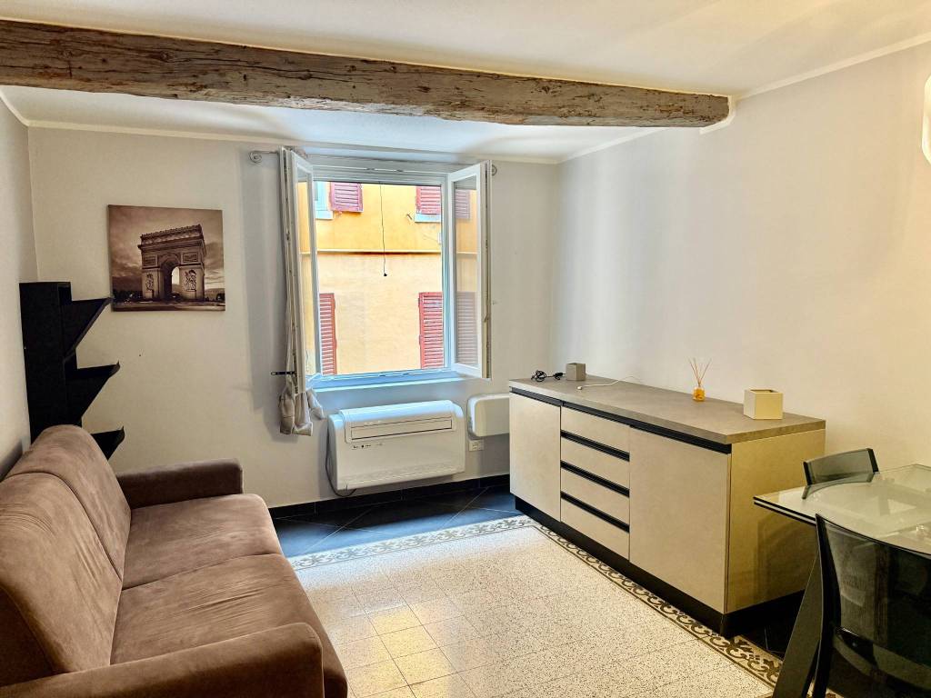 appartamento in vendita a Modena in zona Centro Storico