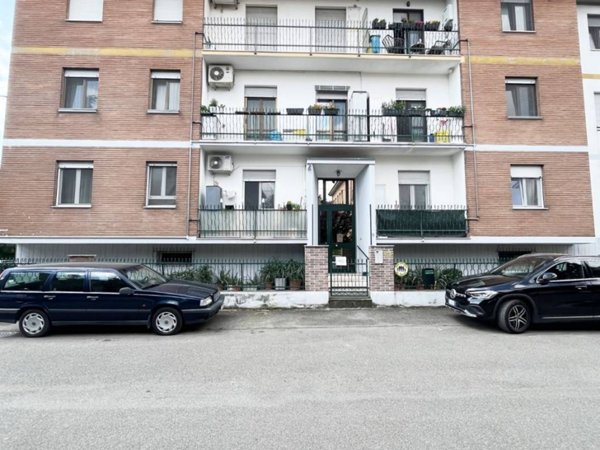 appartamento in vendita a Modena in zona San Lazzaro / Modena Est