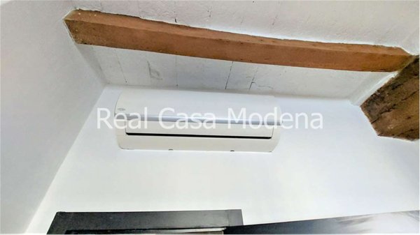negozio in vendita a Modena in zona Sant'Agnese